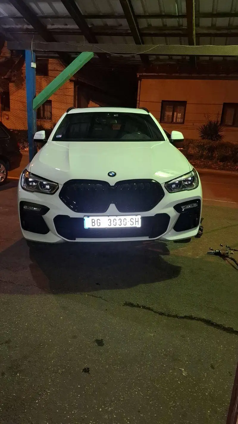 Mobilni vulkanizer servis BMW X6 noću u Beogradu - 24h dostupan
